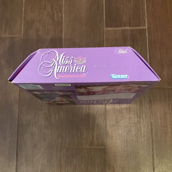 Official Miss America Evening Gown BARBIE-STYLE Blair doll. BRAND NEW IN BOX! - Picture 4 of 8